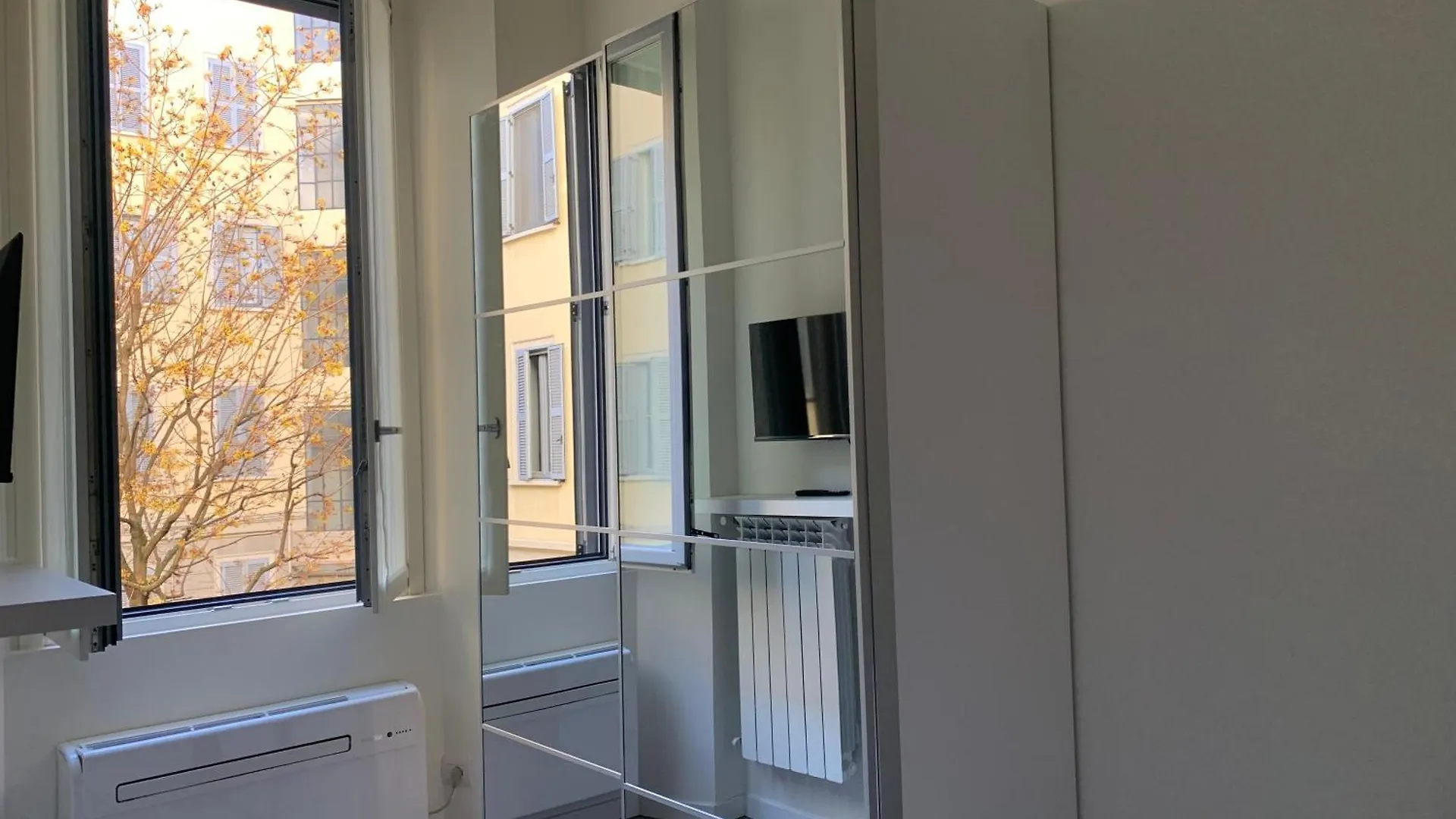 Vfh Bellotti Downtown Apartment Milan Italy